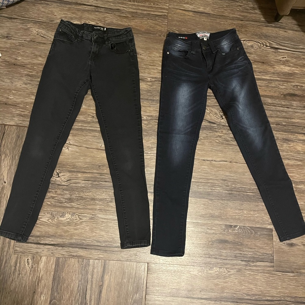 Juniors 2 Pair of Low Rise Jeans